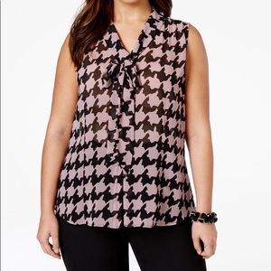 Tahari Houndstooth Pink/Black Tie Neck Top Size 1X